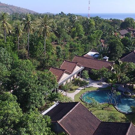Doubleyou Homestay Pemuteran エクステリア 写真