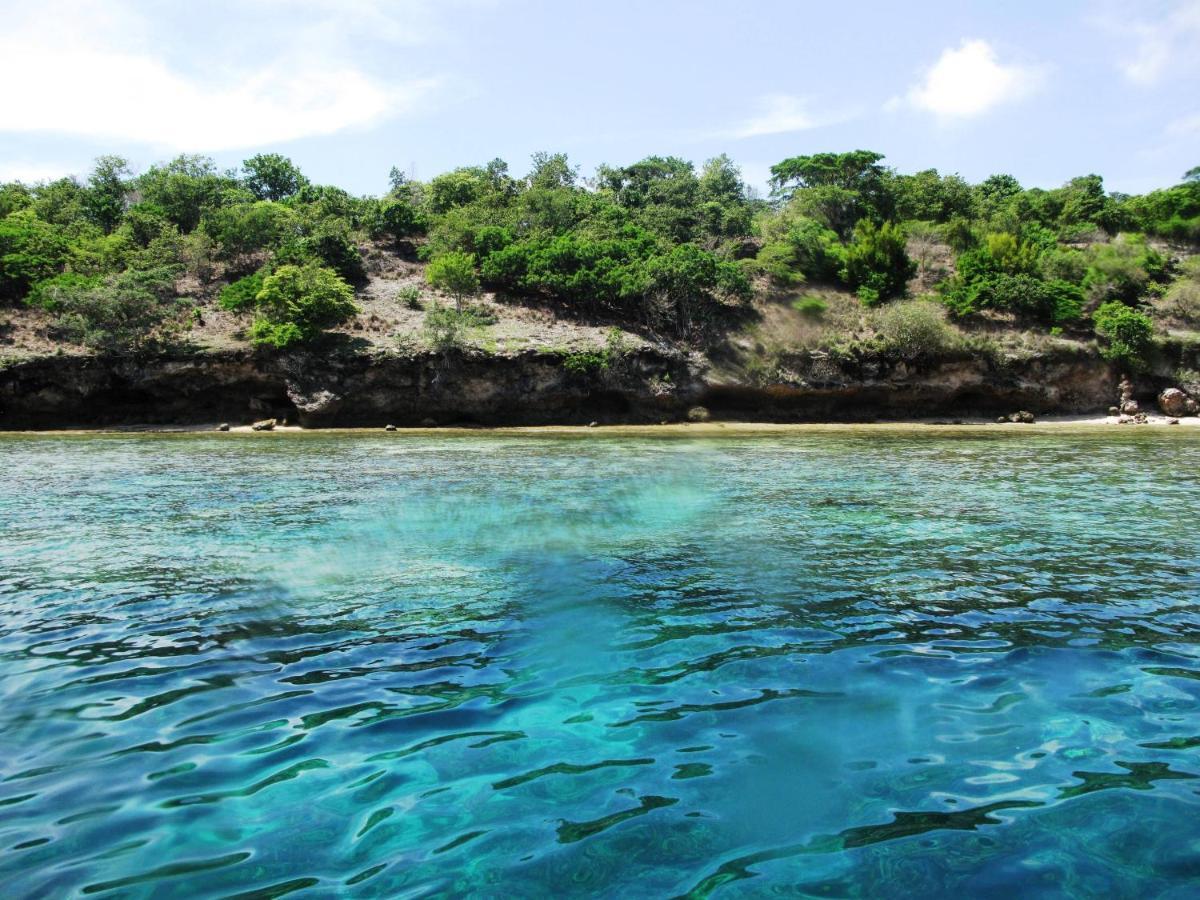 Doubleyou Homestay Pemuteran エクステリア 写真