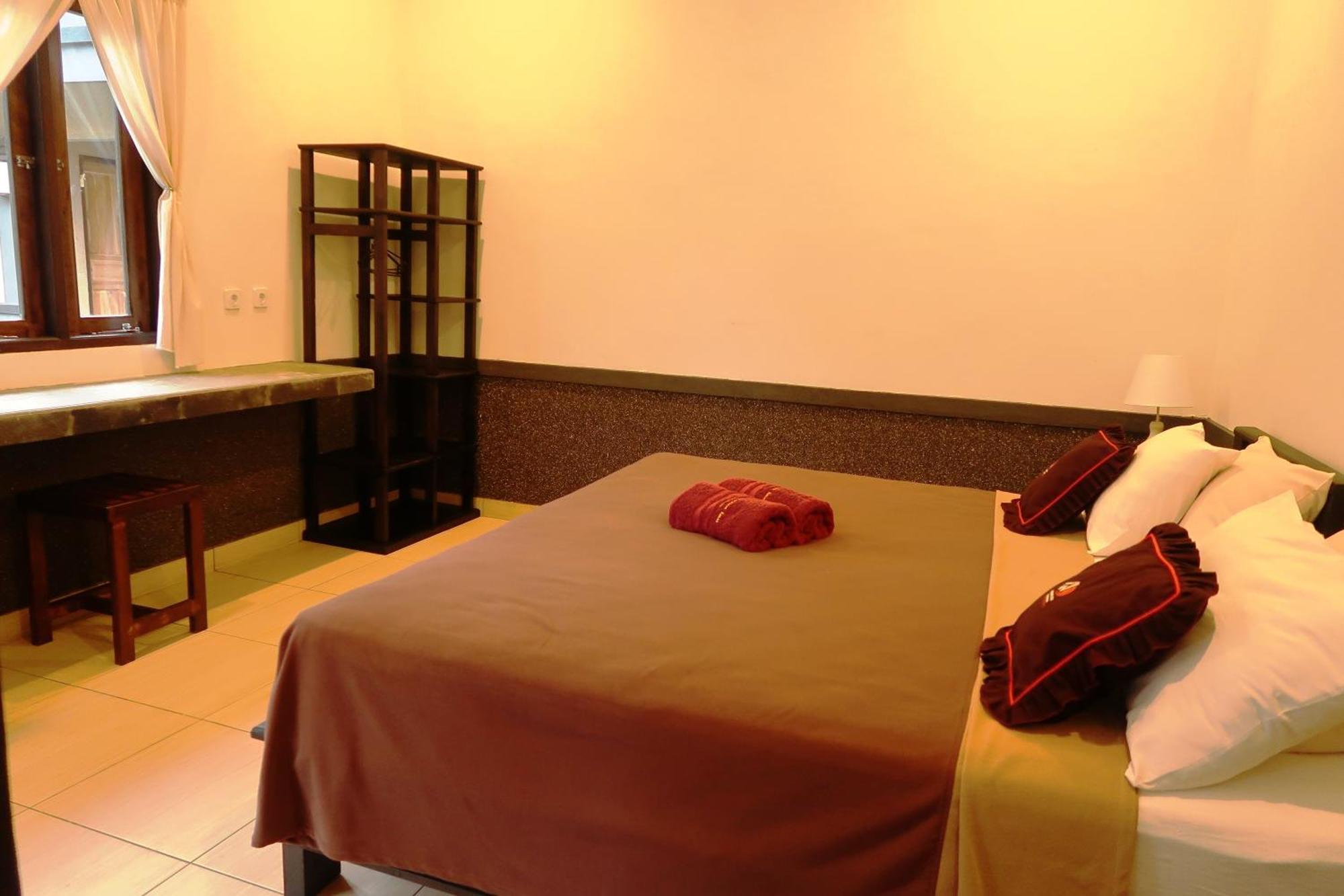 Doubleyou Homestay Pemuteran エクステリア 写真