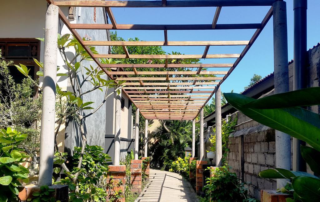 Doubleyou Homestay Pemuteran エクステリア 写真