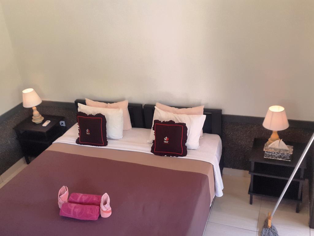 Doubleyou Homestay Pemuteran エクステリア 写真