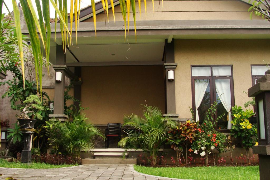 Doubleyou Homestay Pemuteran エクステリア 写真