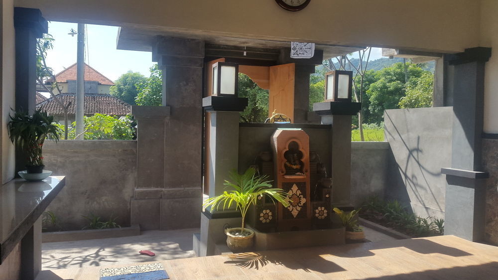 Doubleyou Homestay Pemuteran エクステリア 写真