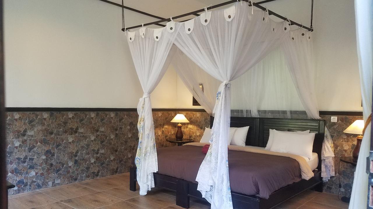 Doubleyou Homestay Pemuteran エクステリア 写真
